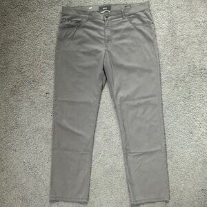 Brax Men's Cooper Regular Fit Fancy Pants in Grey - Size W38-L32. Excellent UC